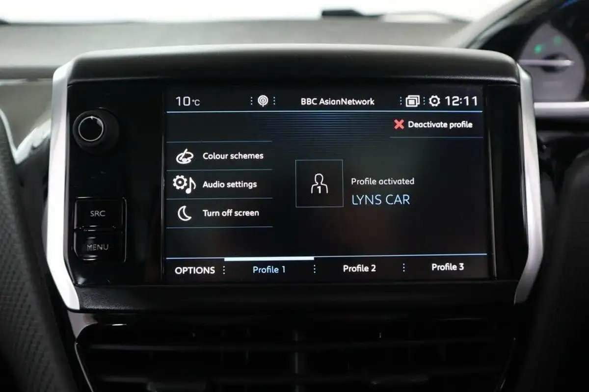 2018-peugeot-2008-suv-12-puretech-allure-premium-big-40