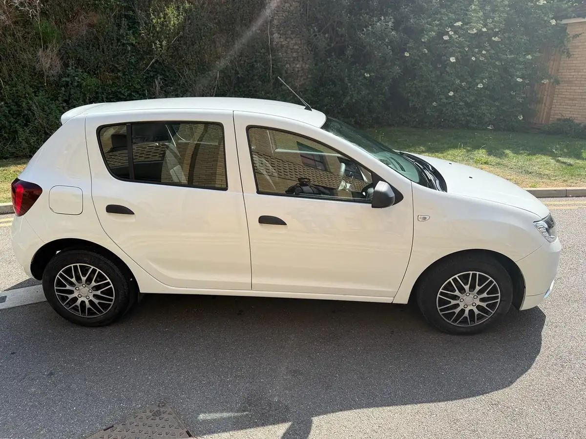 2017-dacia-sandero-10-sce-ambiance-big-7