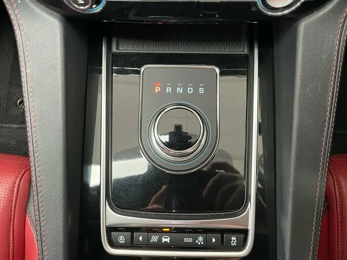 2018-jaguar-f-pace-20-i4d-r-sport-180ps-awd-auto-big-42