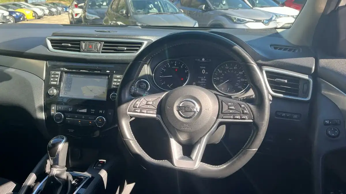 2018-nissan-qashqai-12-dig-t-n-connecta-glass-roof-pack-xtronic-cvt-big-4