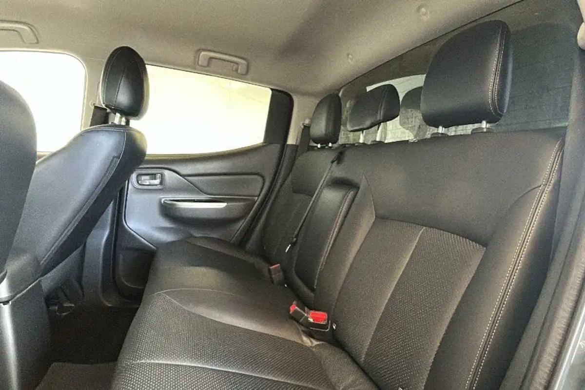 2016-mitsubishi-l200-24di-d-warrior-big-13
