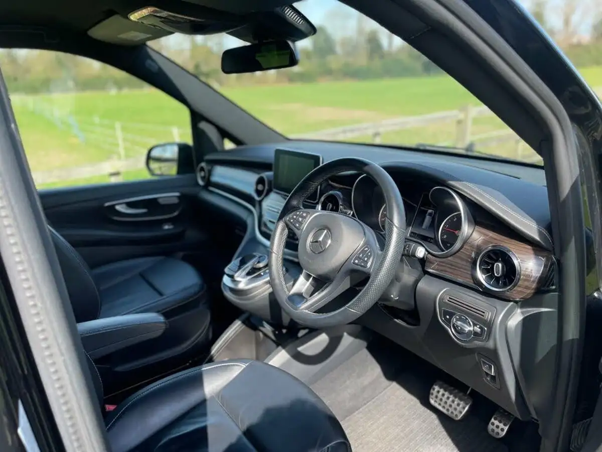 2019-mercedes-benz-v-class-20d-v220d-sport-extra-long-big-16