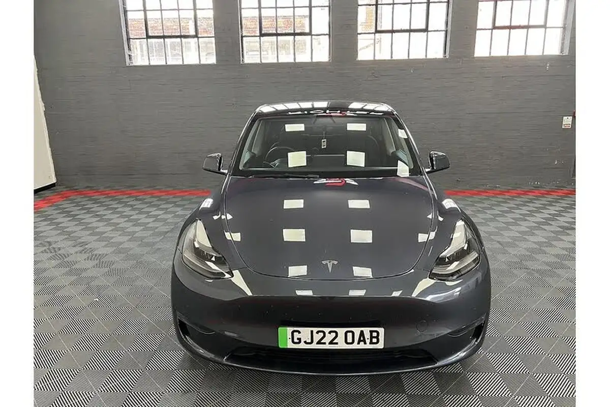 2022-tesla-model-y-e-long-range-big-2