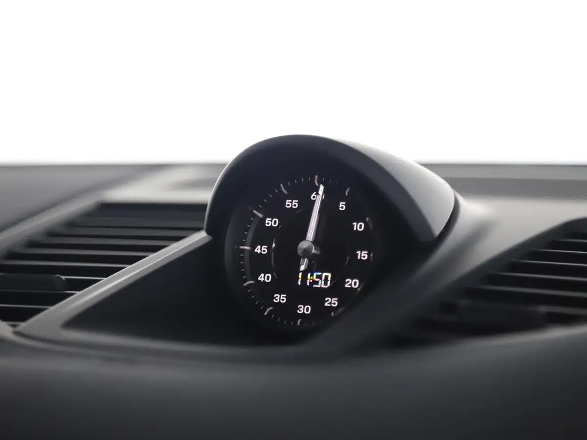 2025-porsche-panamera-30-4-e-hybrid-470ps-hatchback-big-16