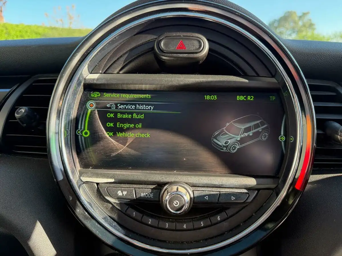 2016-mini-cooper-20-cooper-s-ss-hatchback-5d-big-51