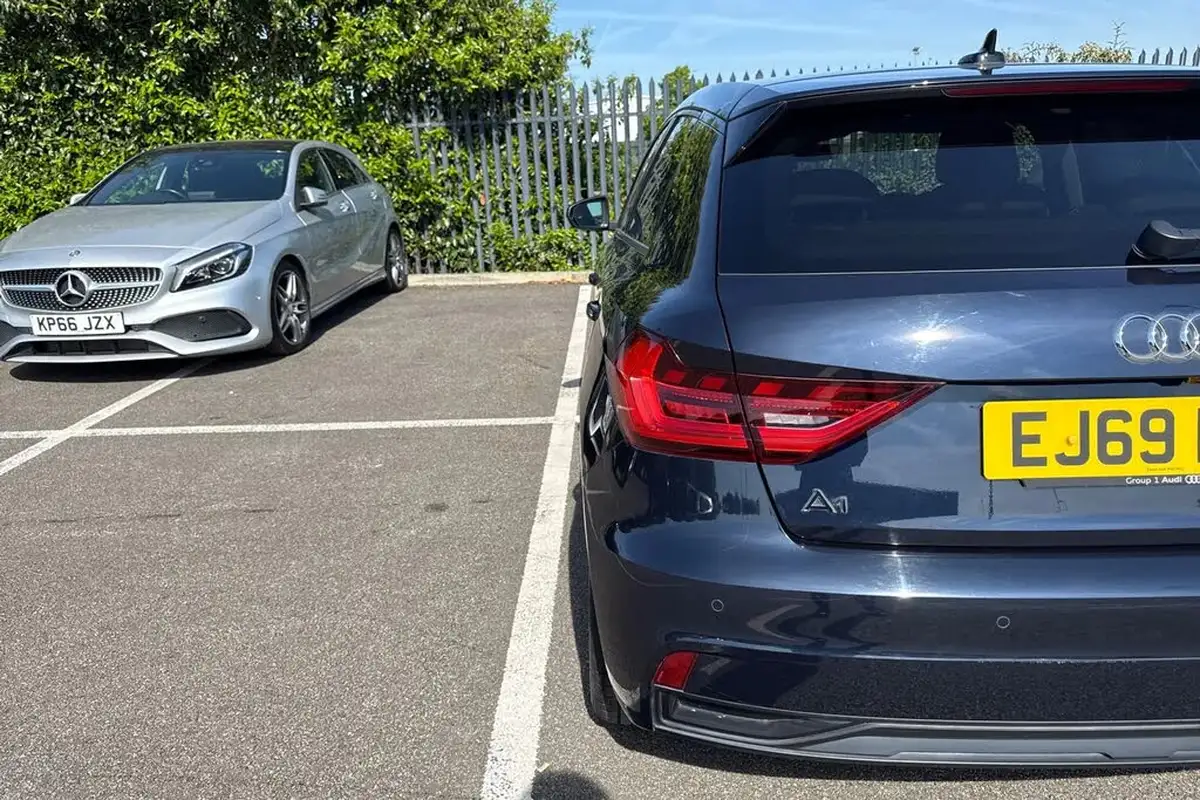 2019-audi-a1-10-30-tfsi-sport-big-32
