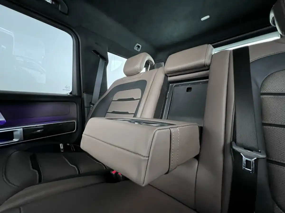 2021-mercedes-benz-g-class-40-g63-amg-big-19
