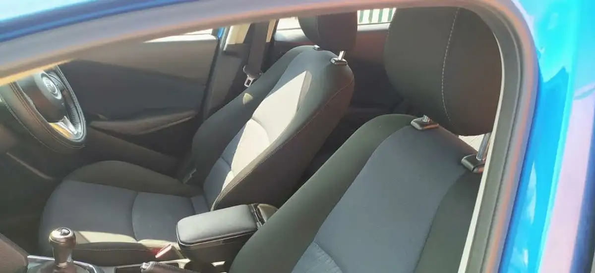 2015-mazda-mazda2-15-se-l-75ps-big-25