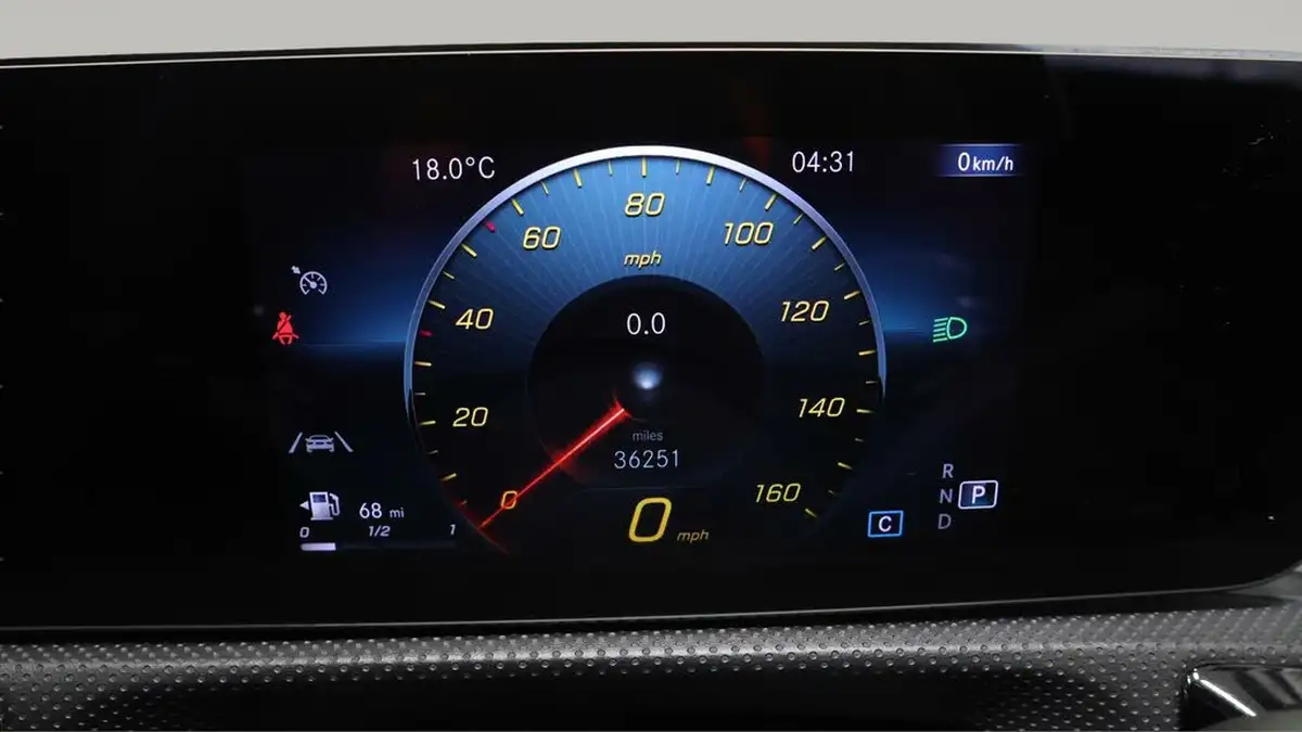 2021-mercedes-benz-cla-13-cla-200-amg-line-coupe-4d-big-9