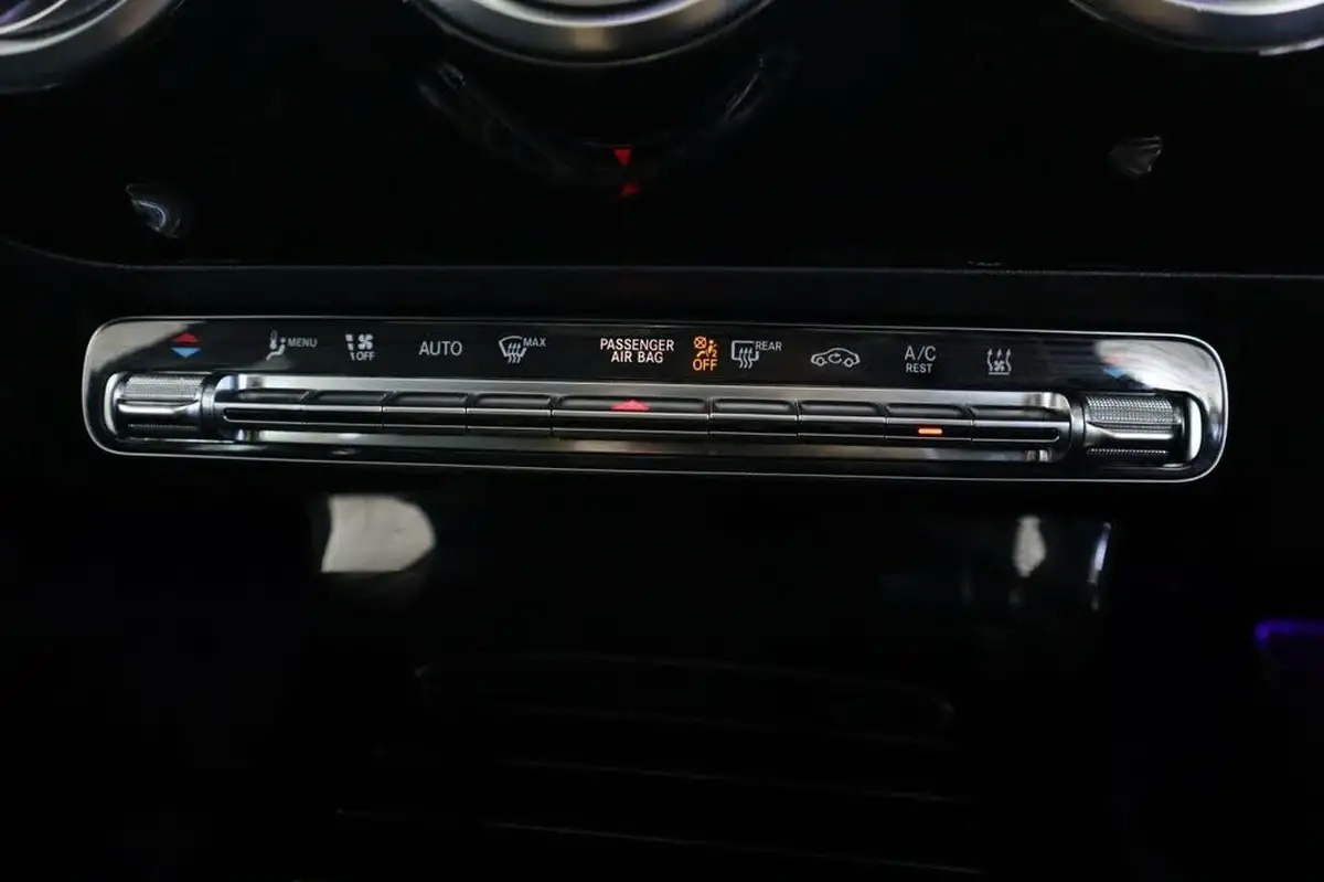 2021-mercedes-benz-a-class-13-a250e-amg-line-premium-plus-hatchback-5d-big-55