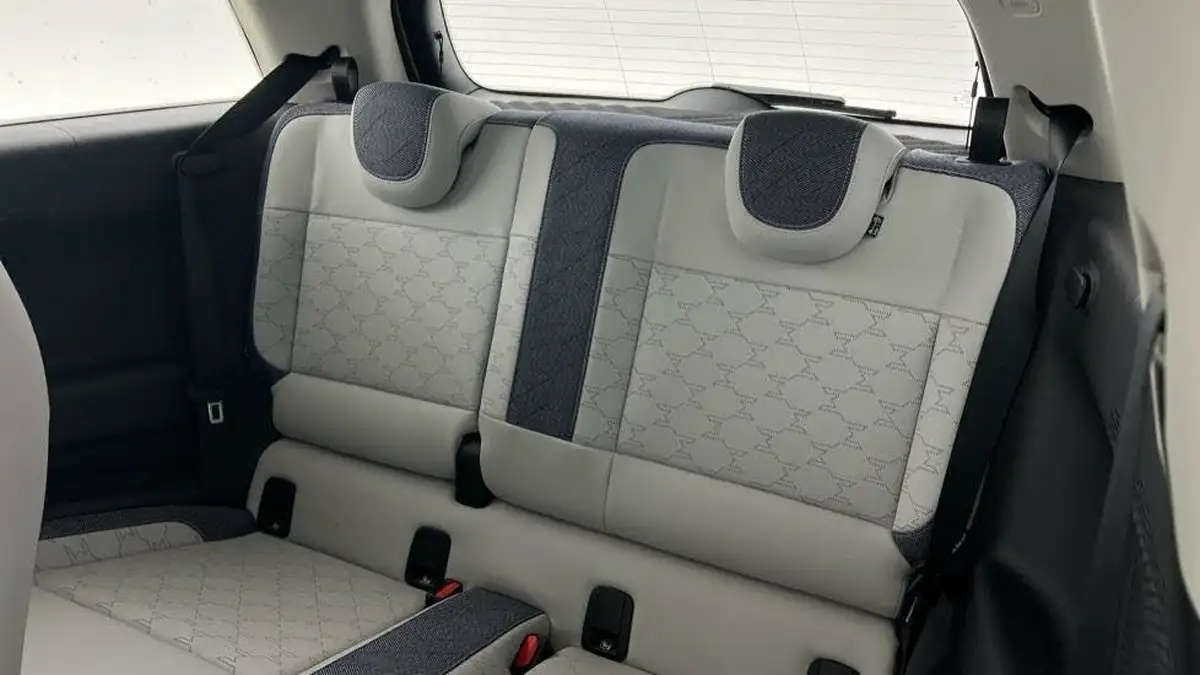 2024-mini-cooper-e-cooper-e-classic-big-11