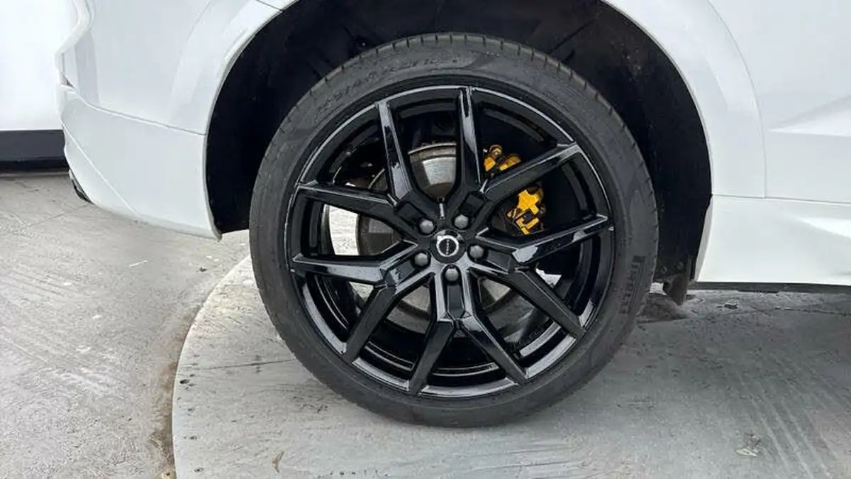 2021-volvo-xc60-20-t8-polestar-engineered-405bhp-twin-engine-big-28
