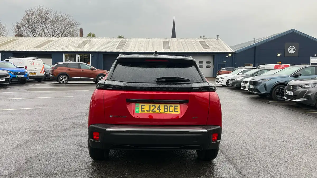 2024-peugeot-2008-suv-e-gt-136ps-50kwh-big-8