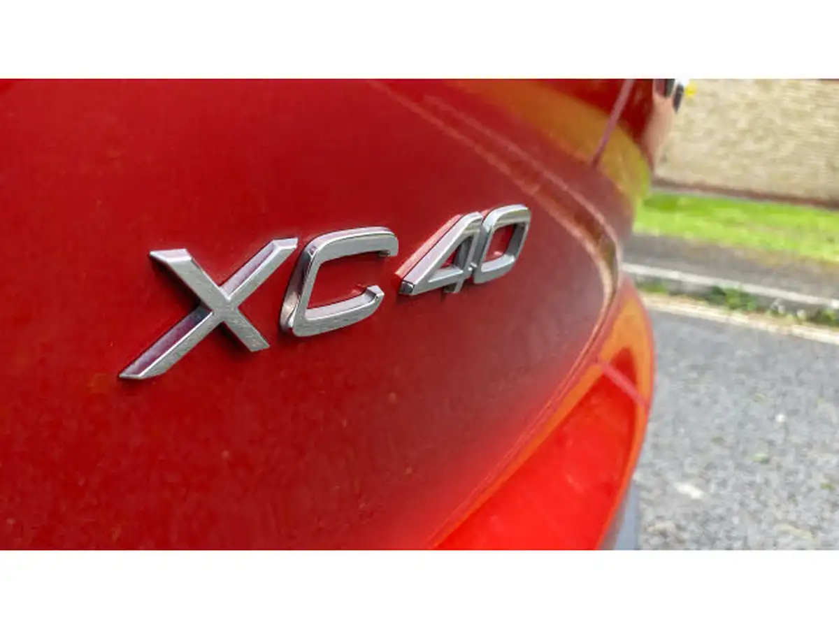 2021-volvo-xc40-15-t5-inscription-262bhp-big-45