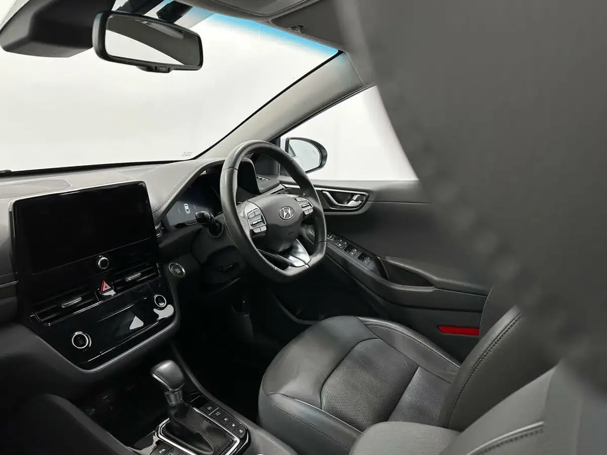 2020-hyundai-ioniq-16-gdi-premium-se-hybrid-big-27
