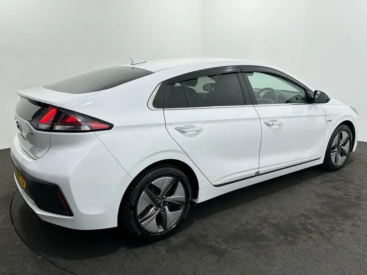 2020-hyundai-ioniq-16-gdi-premium-se-hybrid-big-51