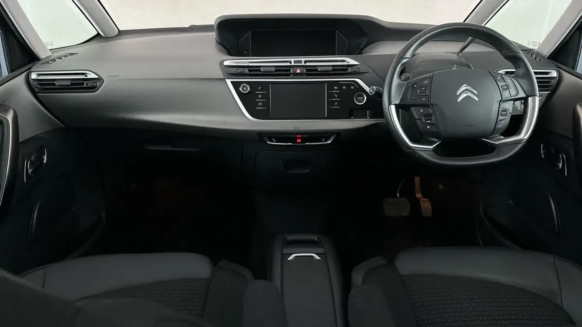 2022-citroen-grand-c4-spacetourer-12-puretech-shine-eat8-big-10