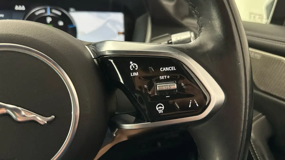 2021-jaguar-i-pace-ev400-hse-big-22