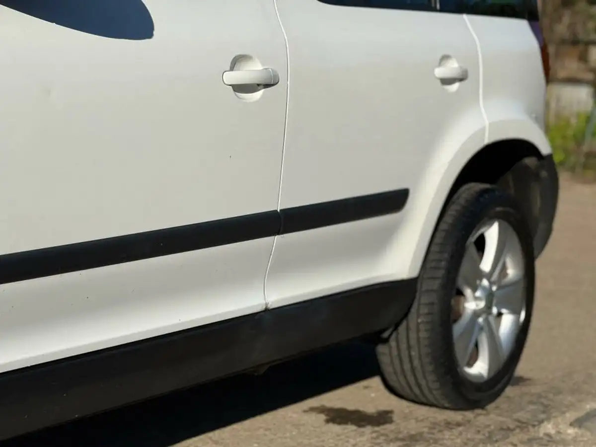 2013-skoda-yeti-12-se-105ps-big-23