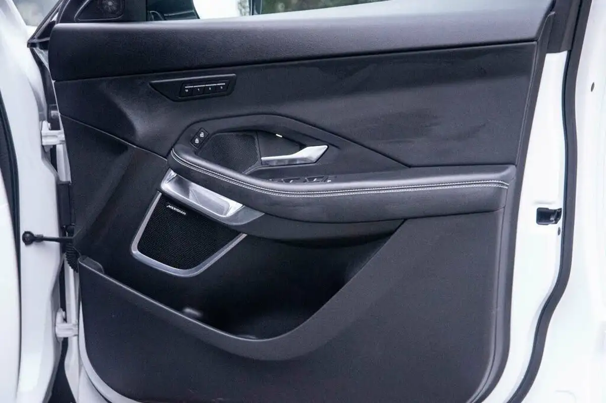 2021-jaguar-e-pace-20-d165-r-dynamic-se-big-28