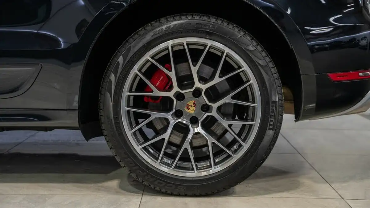 2014-porsche-macan-36-turbo-big-12