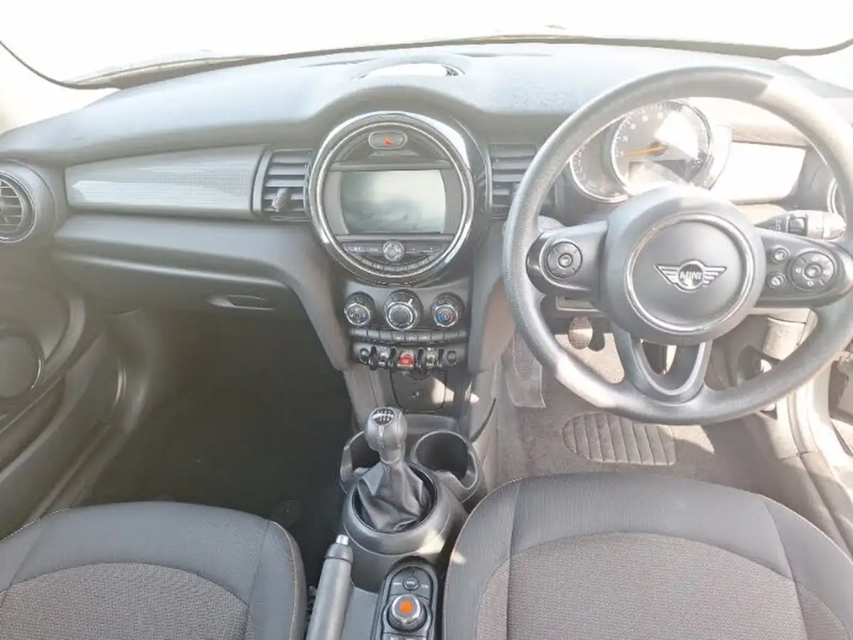 2020-mini-cooper-15-cooper-classic-nav-hatchback-3d-big-2