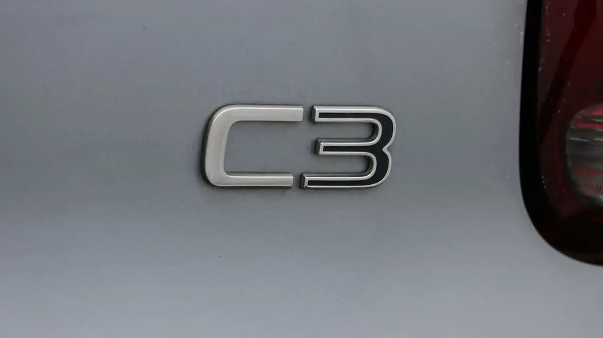 2019-citroen-c3-12-puretech-flair-110ps-ss-eat6-big-22