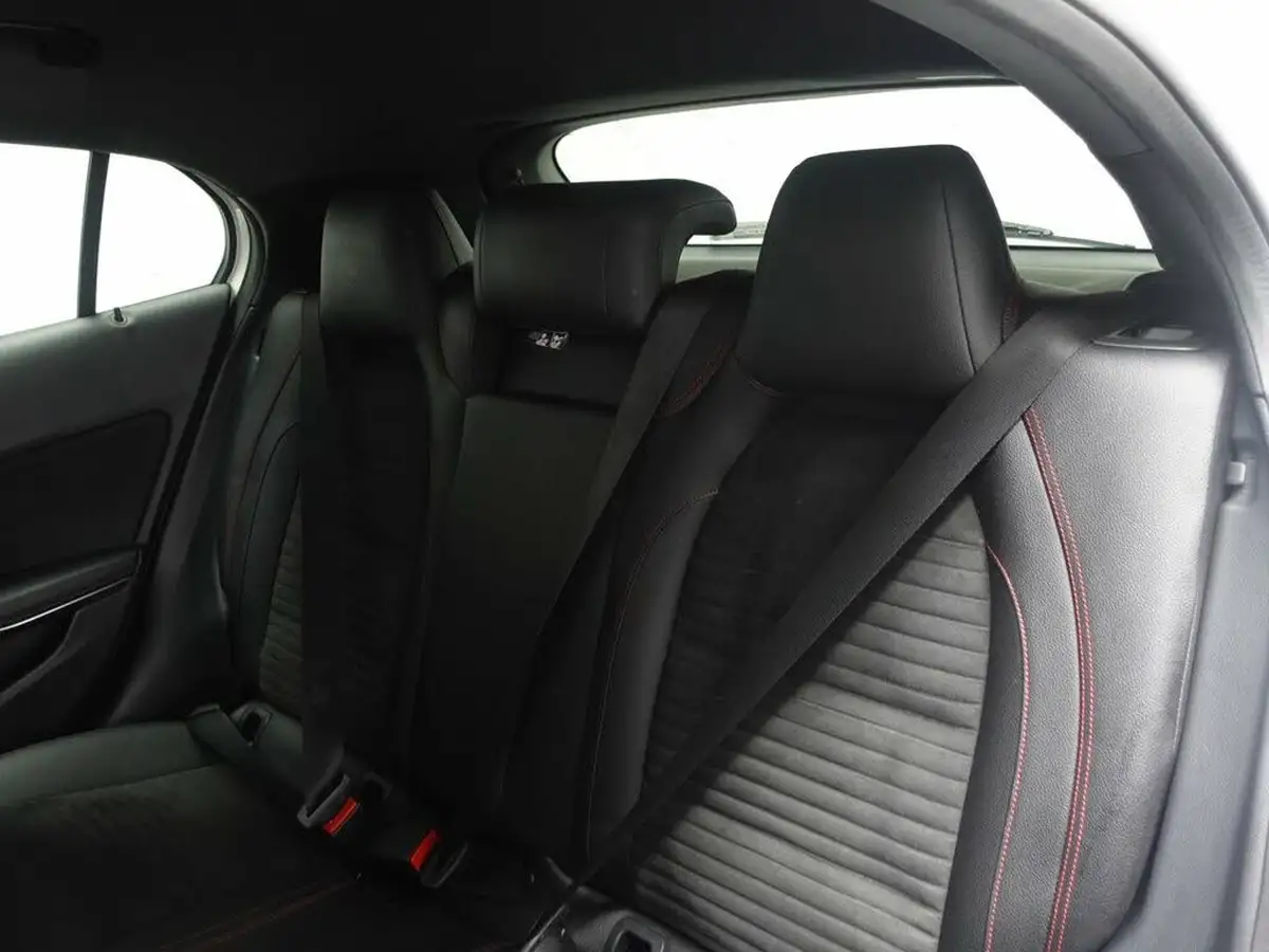 2017-mercedes-benz-gla-class-21d-gla-200d-amg-line-ss-big-16