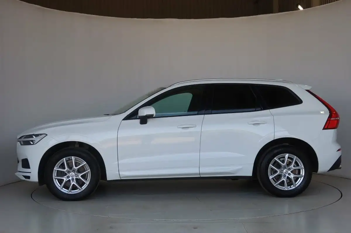 2020-volvo-xc60-20-b5-momentum-big-10