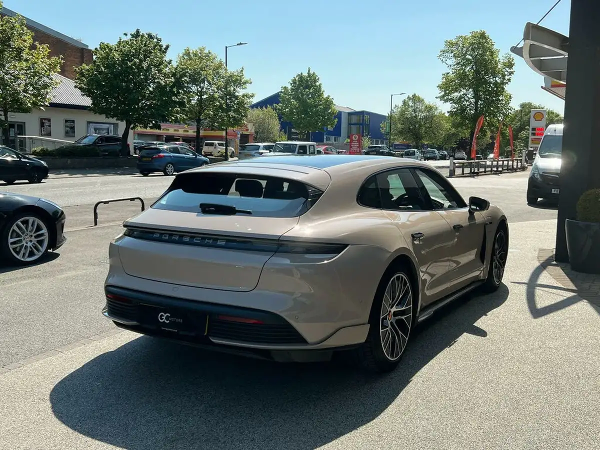 2023-porsche-taycan-e-4s-sport-turismo-530ps-big-6