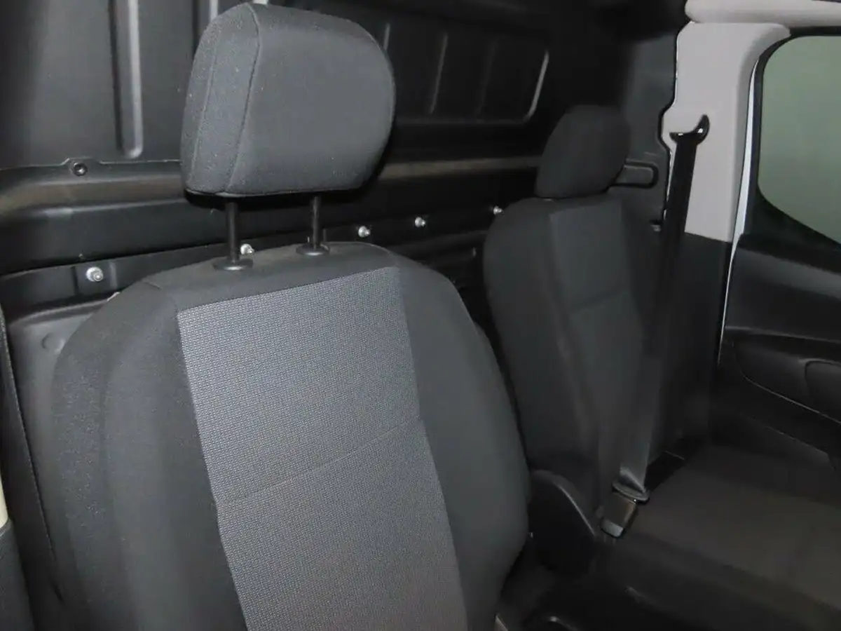 2019-vauxhall-combo-15cdti-sportive-2300-16v-100pseu6dt-l1h1-panel-big-7