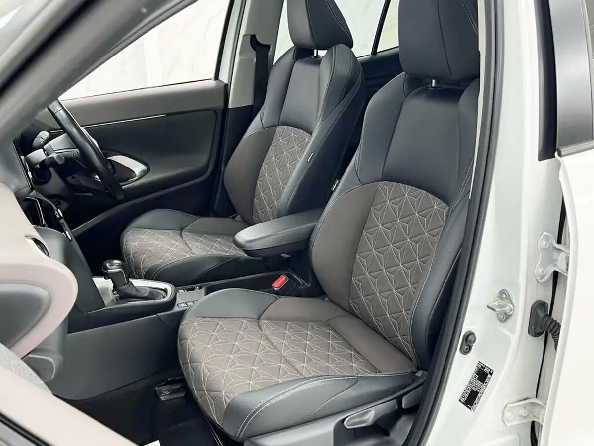2022-toyota-yaris-cross-15-vvt-i-excel-awd-i-big-18