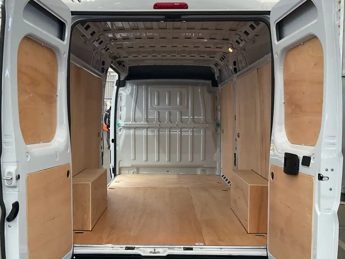 2023-citroen-relay-22bluehdi-35-l3h2-enterprise-edition-panel-big-6