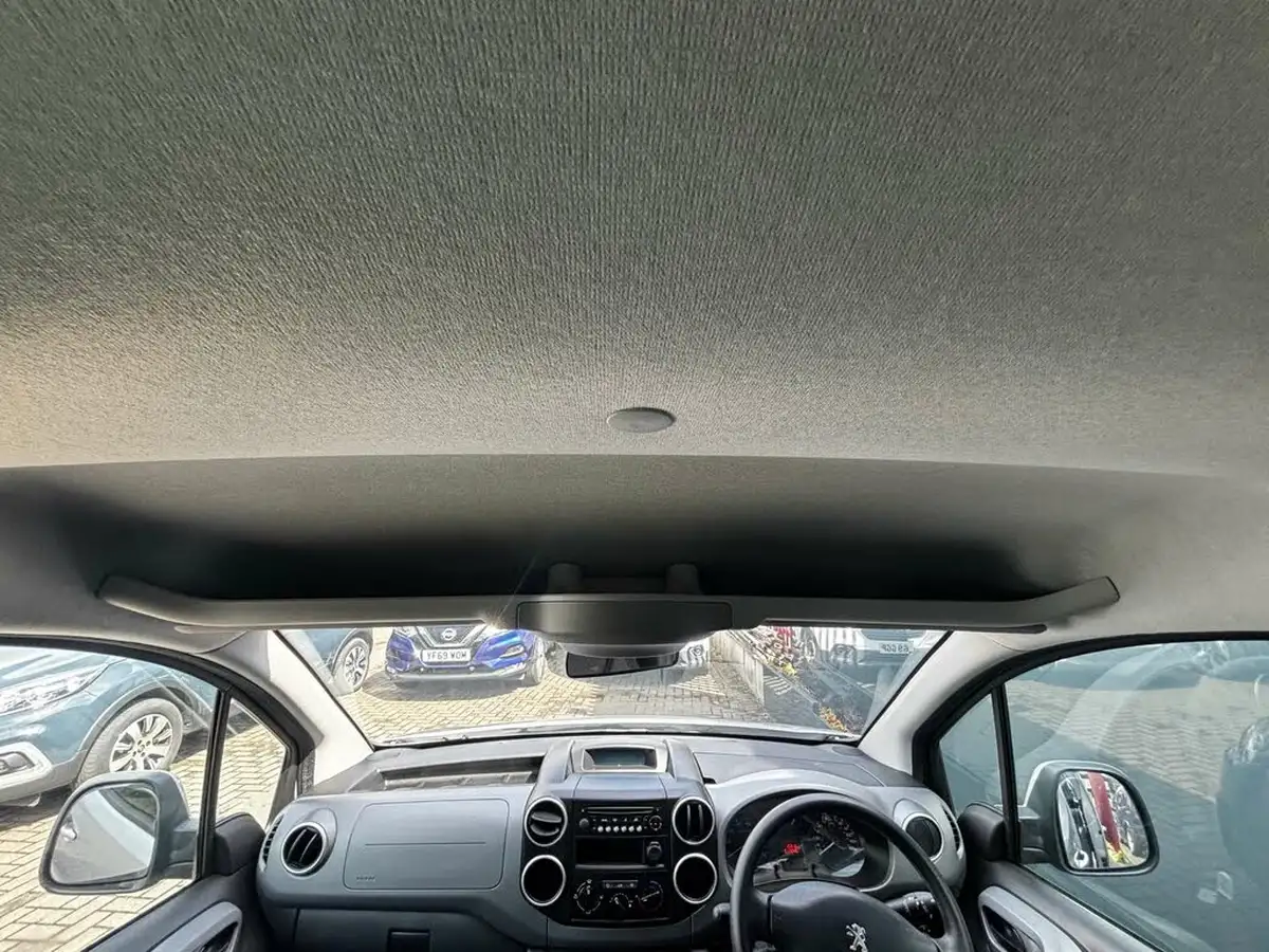 2019-peugeot-partner-big-24