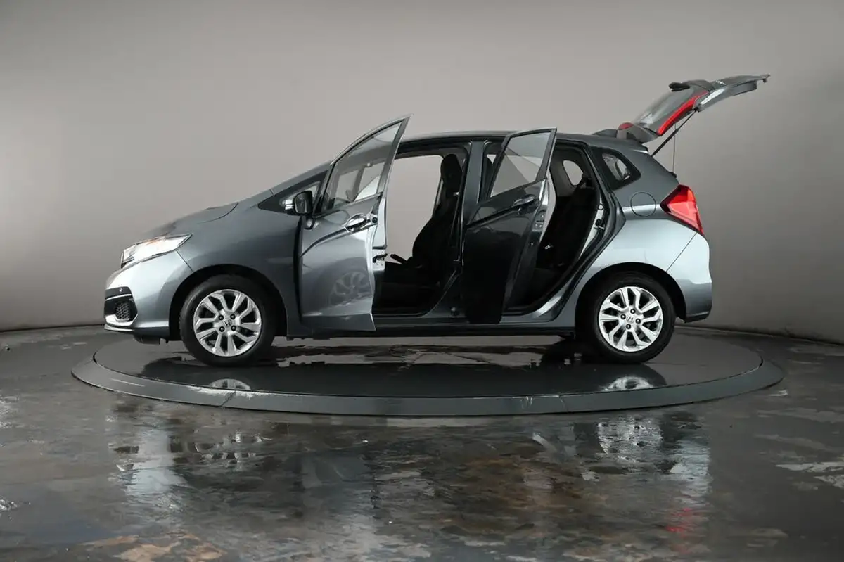 2018-honda-jazz-13-i-vtec-se-navi-big-49