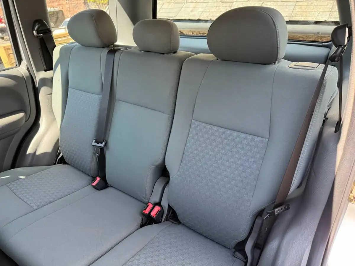2005-jeep-cherokee-24-sport-big-29