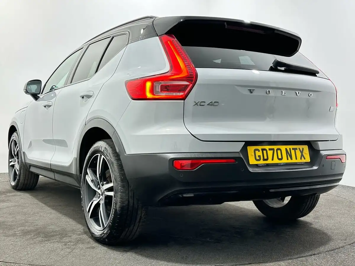 2021-volvo-xc40-15-t4-r-design-211bhp-big-43