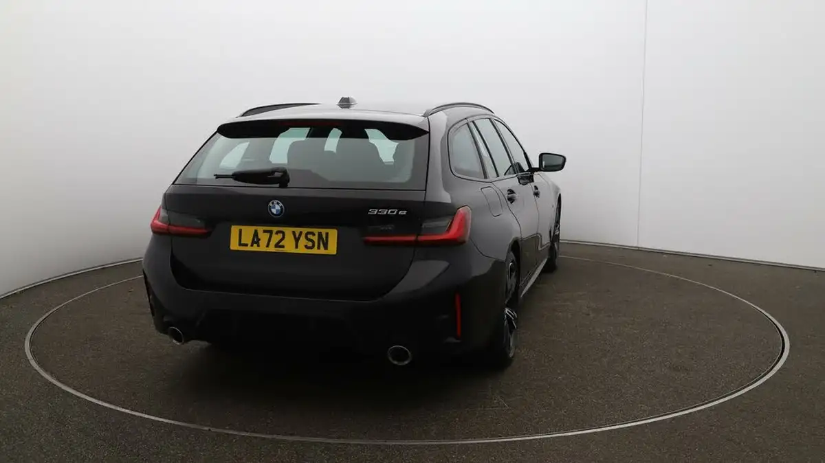 2022-bmw-3-series-20-330e-m-sport-touring-5d-big-54