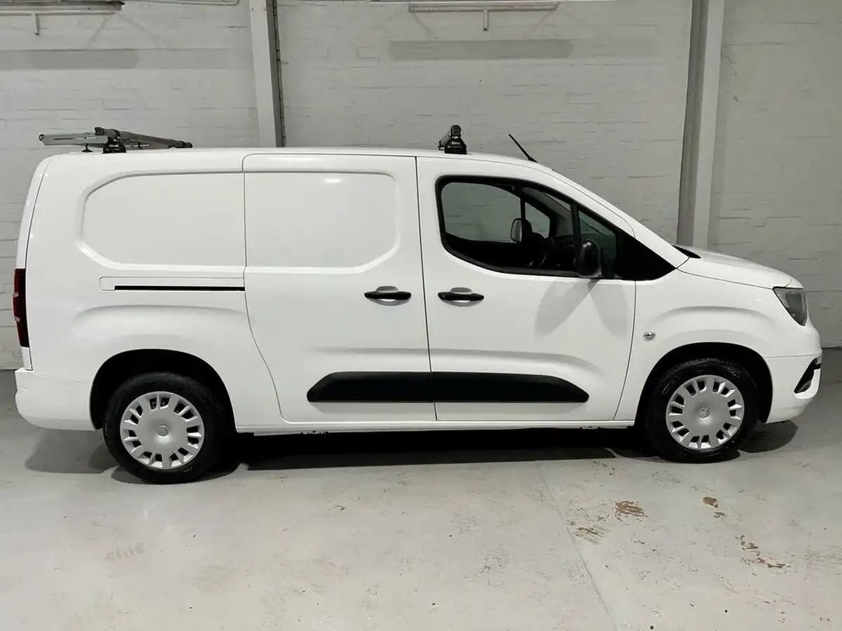 2020-vauxhall-combo-15cdti-sportive-2300-100pseu6d-t-l2h1-panel-big-1