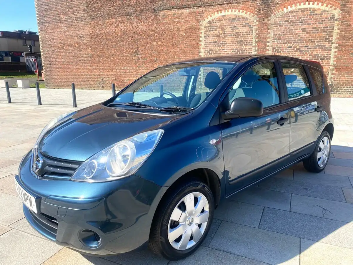 2012-nissan-note-14-visia-big-2