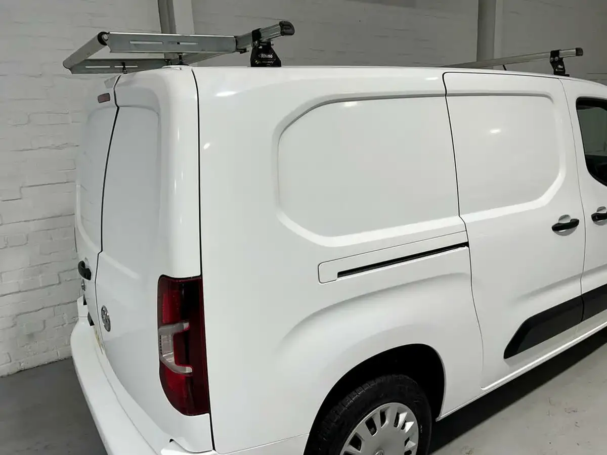 2020-vauxhall-combo-15cdti-sportive-2300-100pseu6d-t-l2h1-panel-big-23