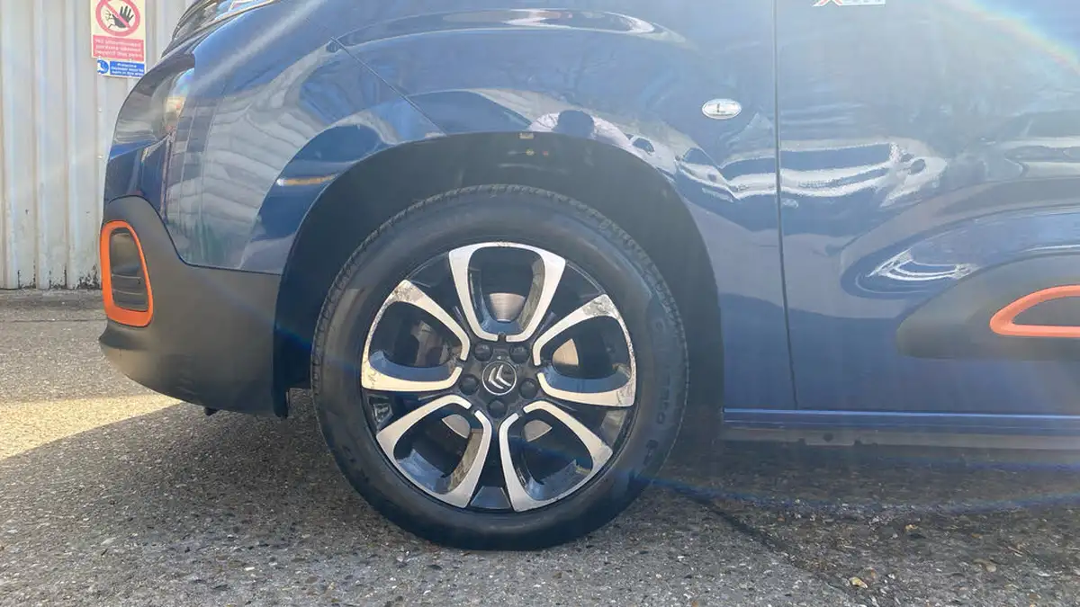 2020-citroen-berlingo-15bluehdi-flair-xtr-m-size-100ps-big-14