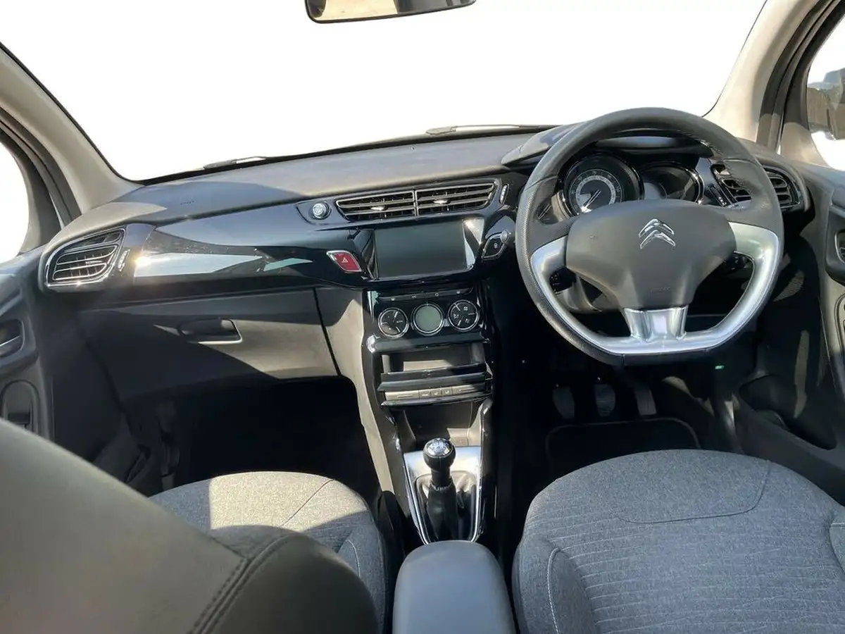 2016-citroen-c3-12-platinum-big-12