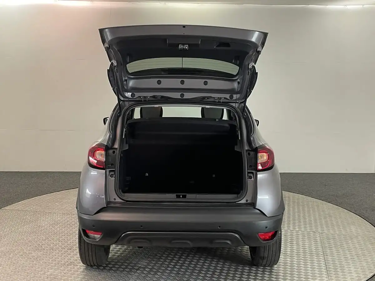 2019-renault-captur-09-tce-iconic-big-33