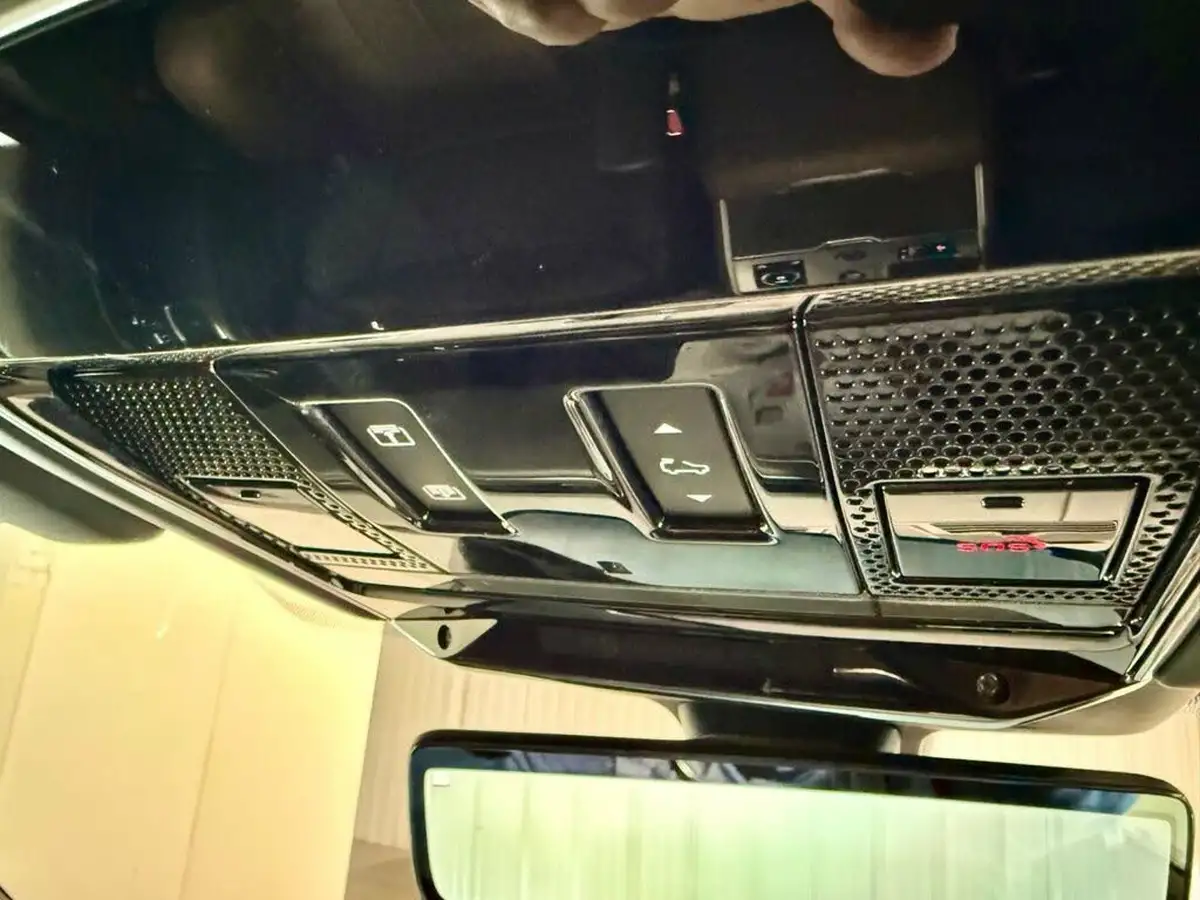 2022-land-rover-range-rover-30-d350-sv-big-35