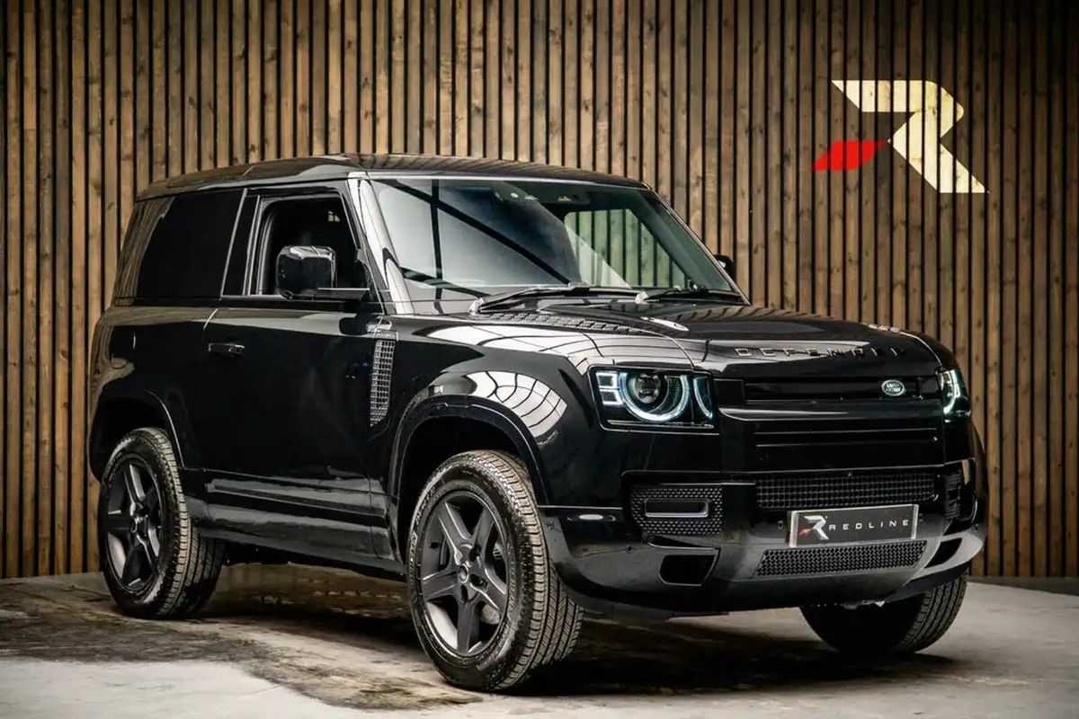 2025-land-rover-90-defender-30-d250-hard-top-x-dynamic-se-90-250pseu6e-big-0