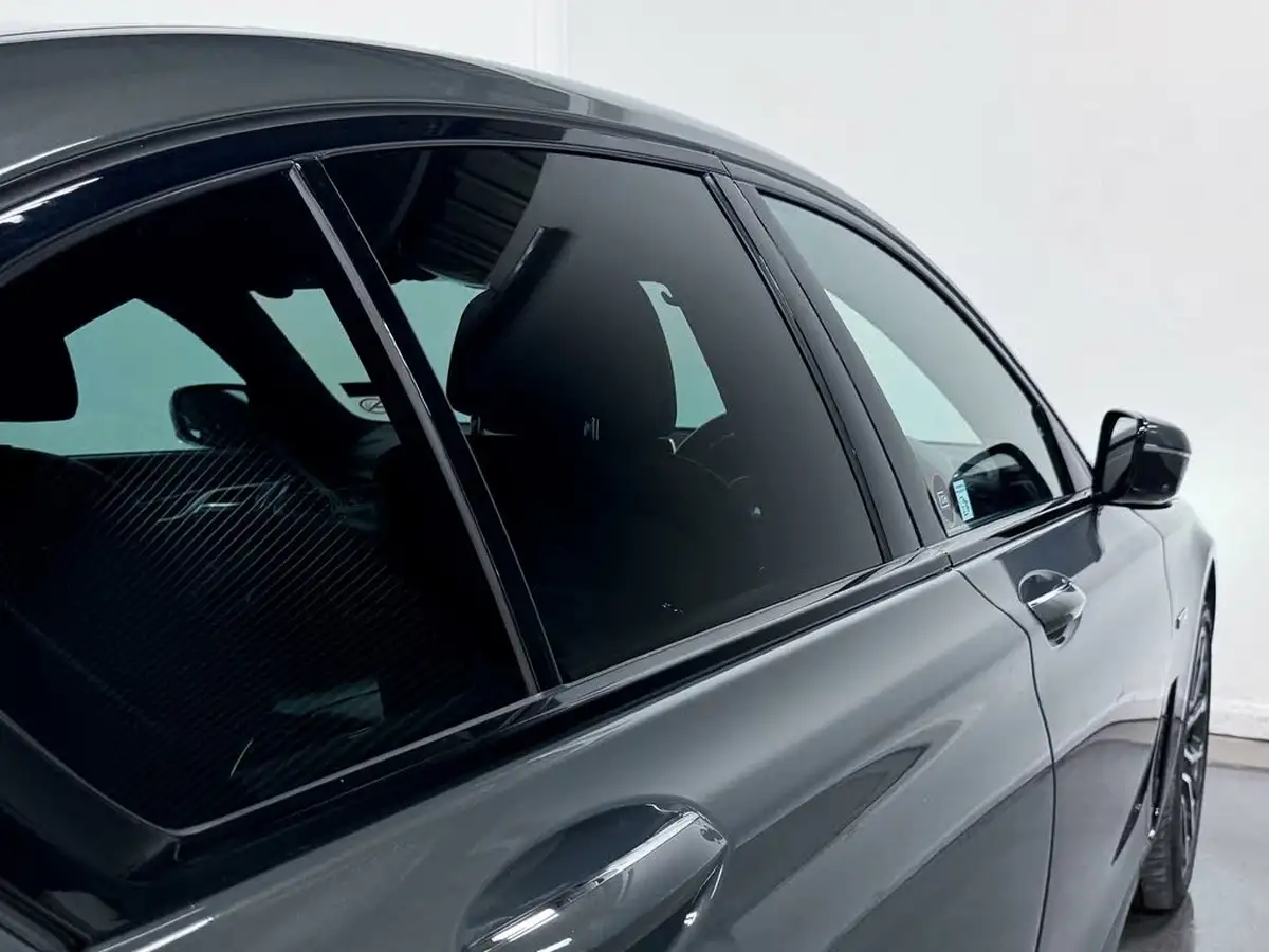 2022-bmw-7-series-30-745e-m-sport-big-13
