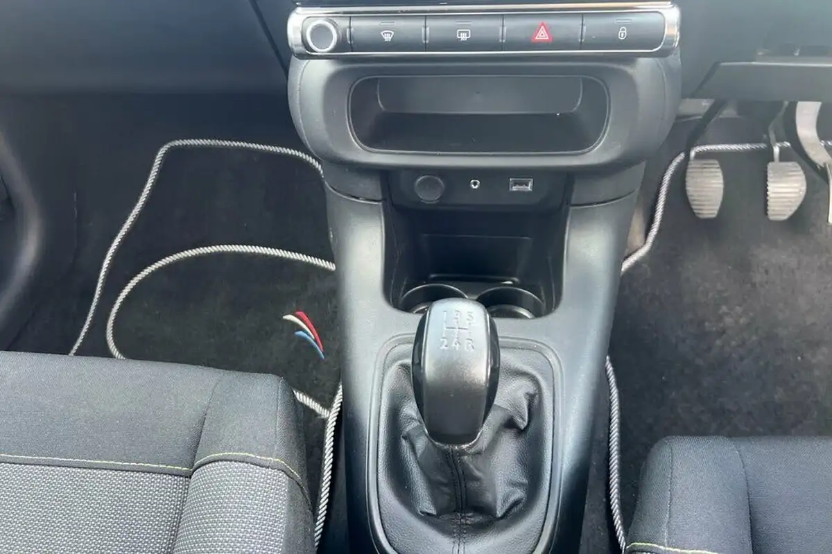 2018-citroen-c3-12-puretech-feel-82ps-big-17