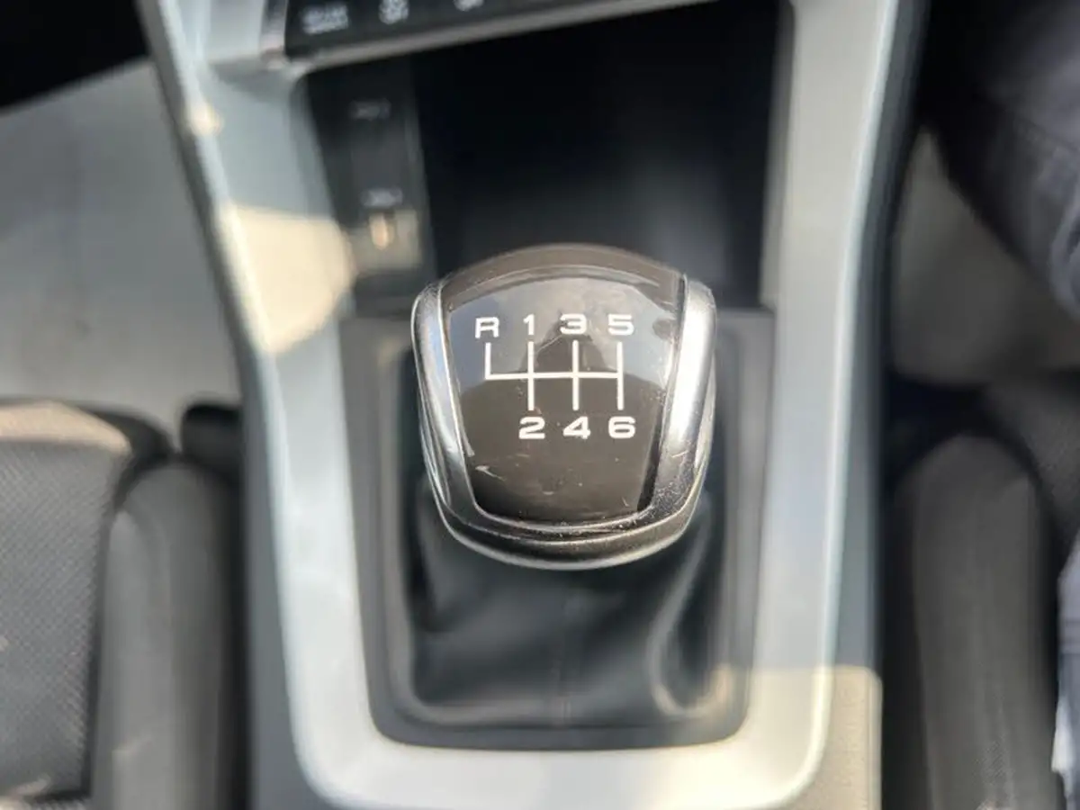 2020-audi-q3-15-35-tfsi-sport-cod-station-wagon-1498cc-big-54