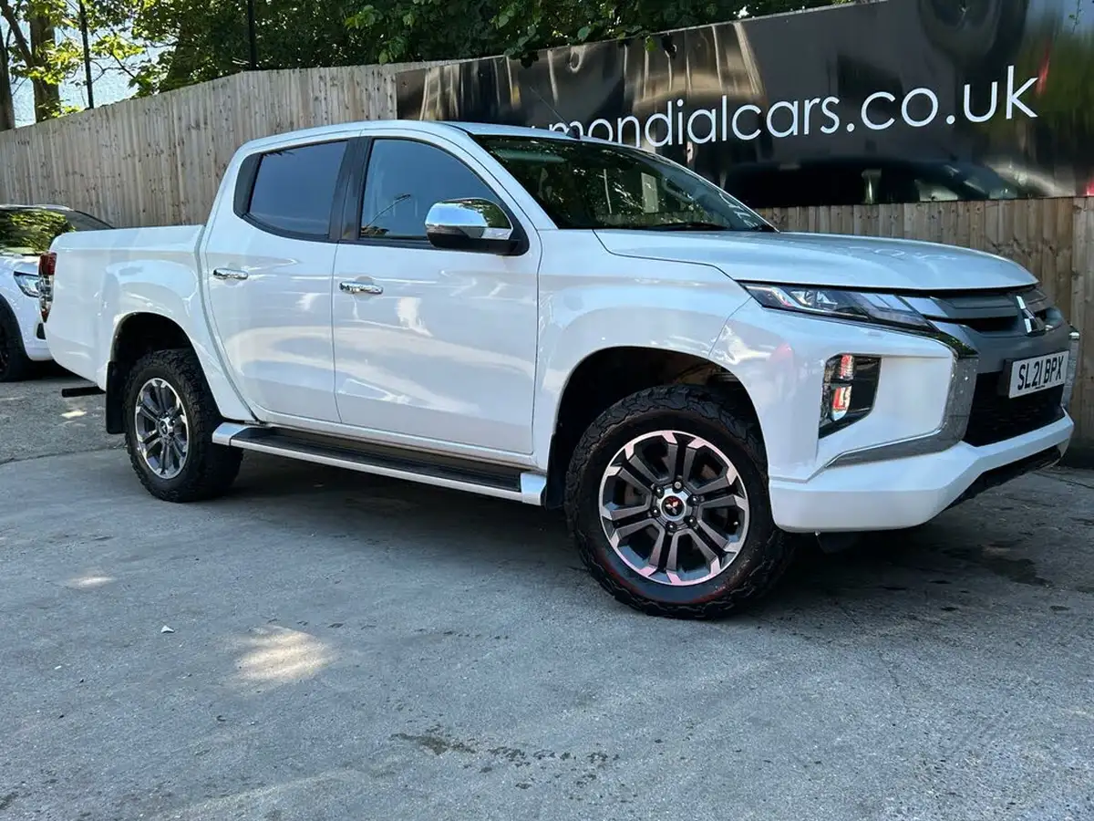 2021-mitsubishi-l200-22di-d-barbarian-big-9